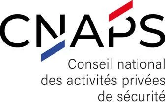 Logo CNAPS rouge et bleu, typographie noire sur fond blanc