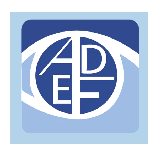 Logo CNAPS bleu claire et sombre, typographie blanche sur fond teinté bleu clair